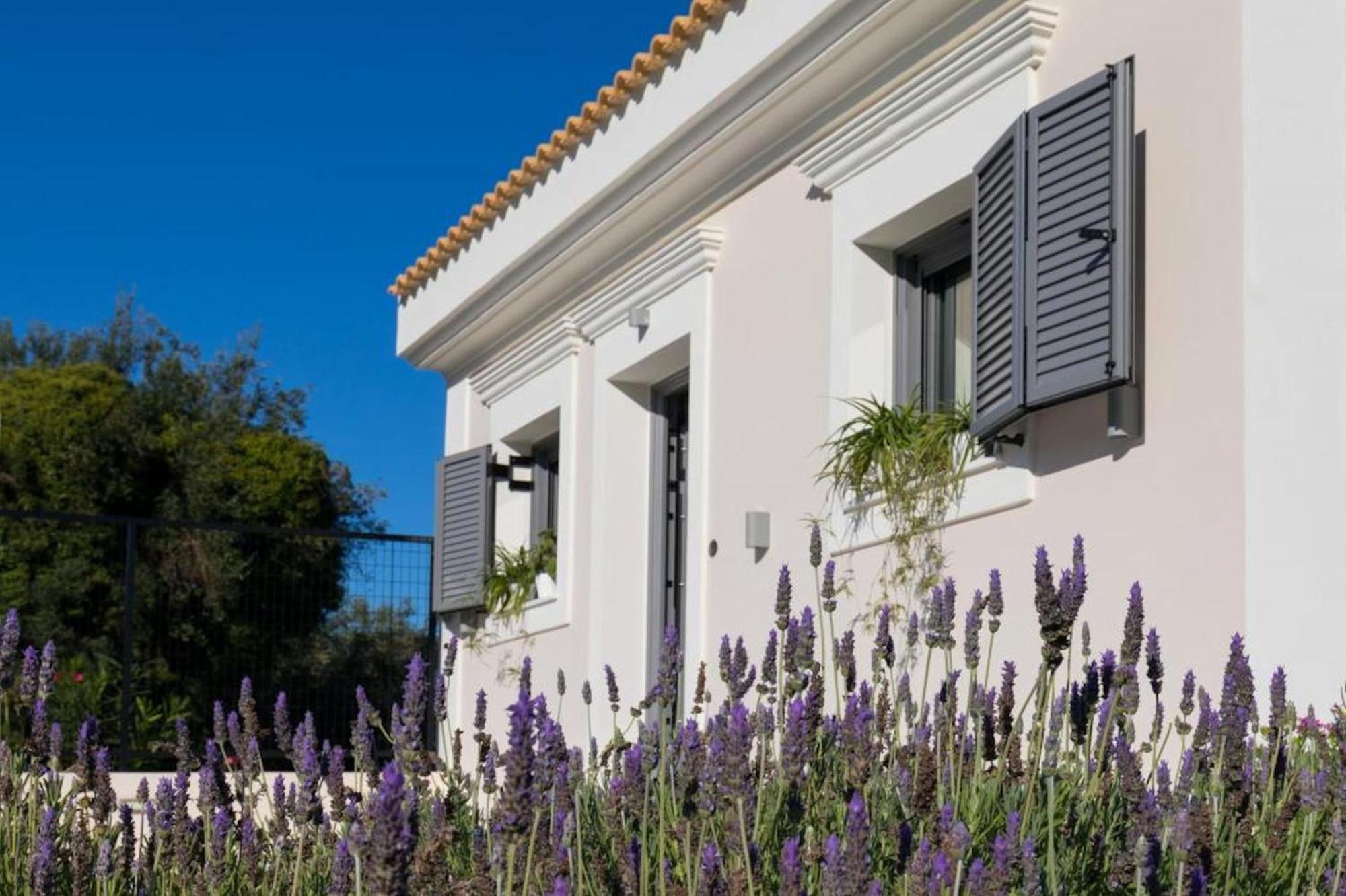 Cp 4 Bedroom Villa Giem Dassia Villa