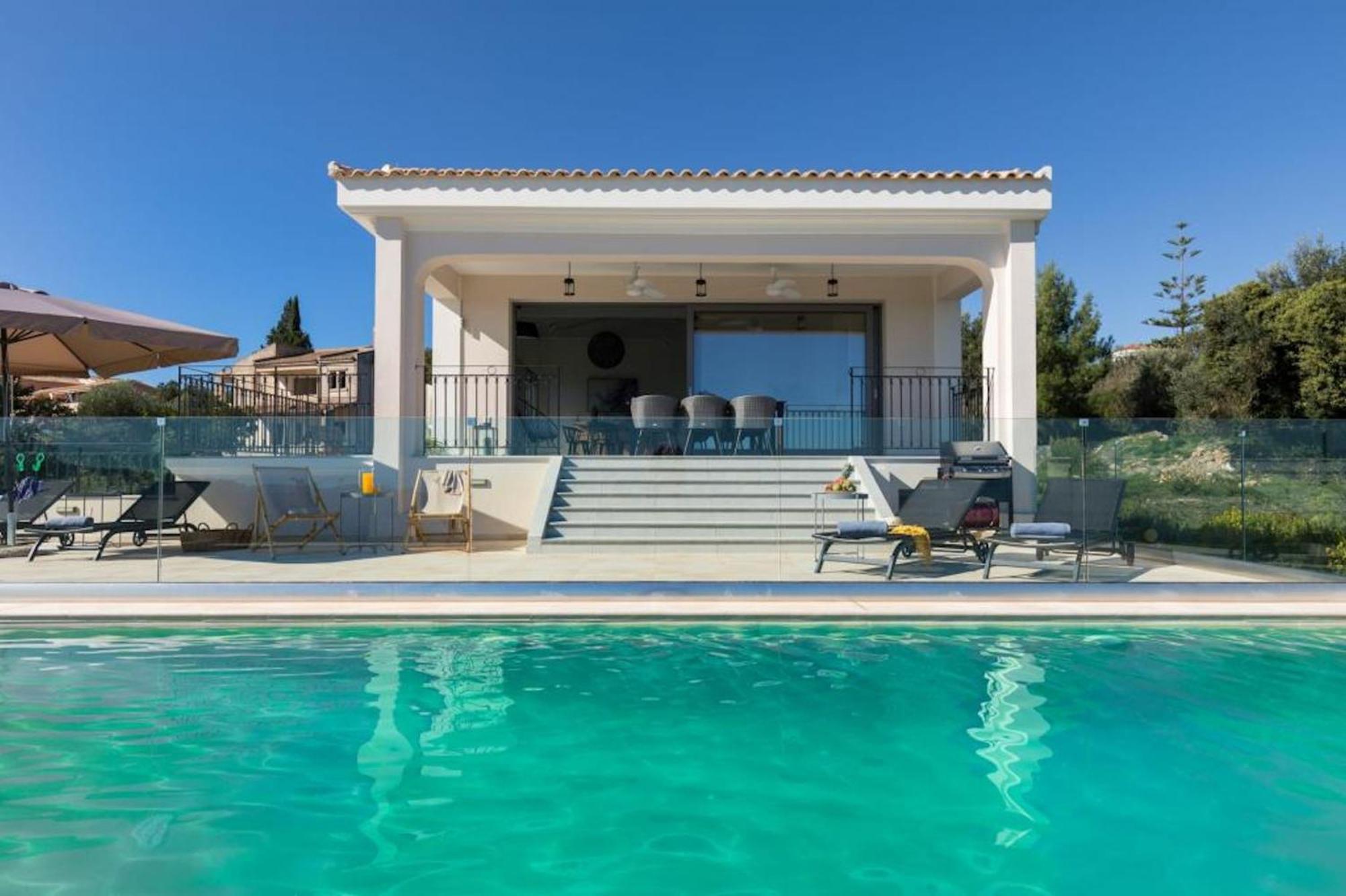 Villa Cp 4 Bedroom Villa Giem Dassia