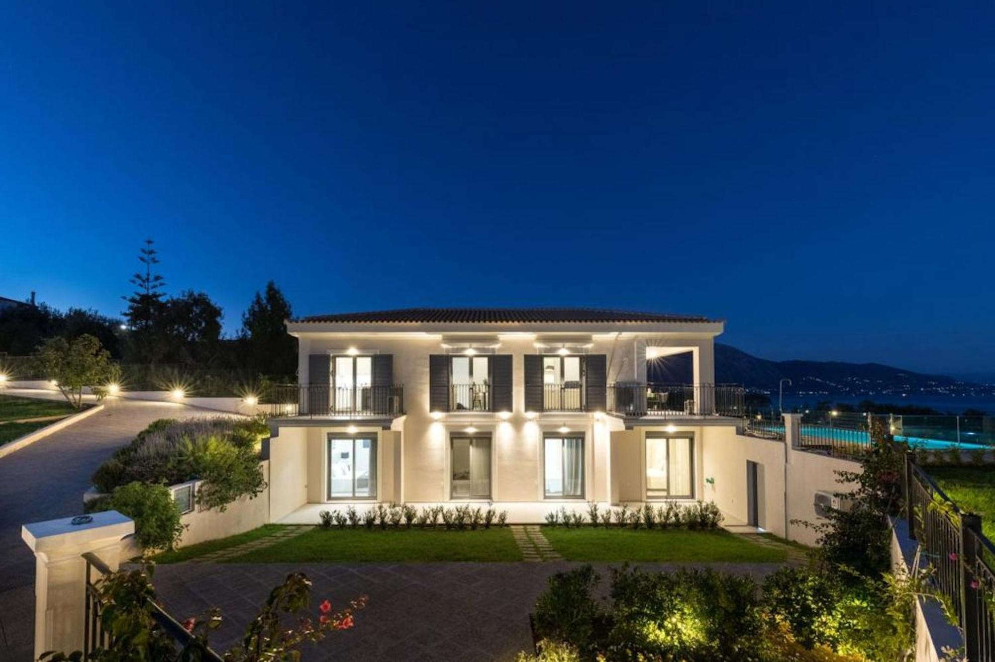 Cp 4 Bedroom Villa Giem Dassia Villa Dafnila