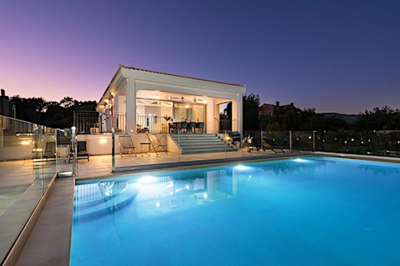 Cp 4 Bedroom Villa Giem Dassia