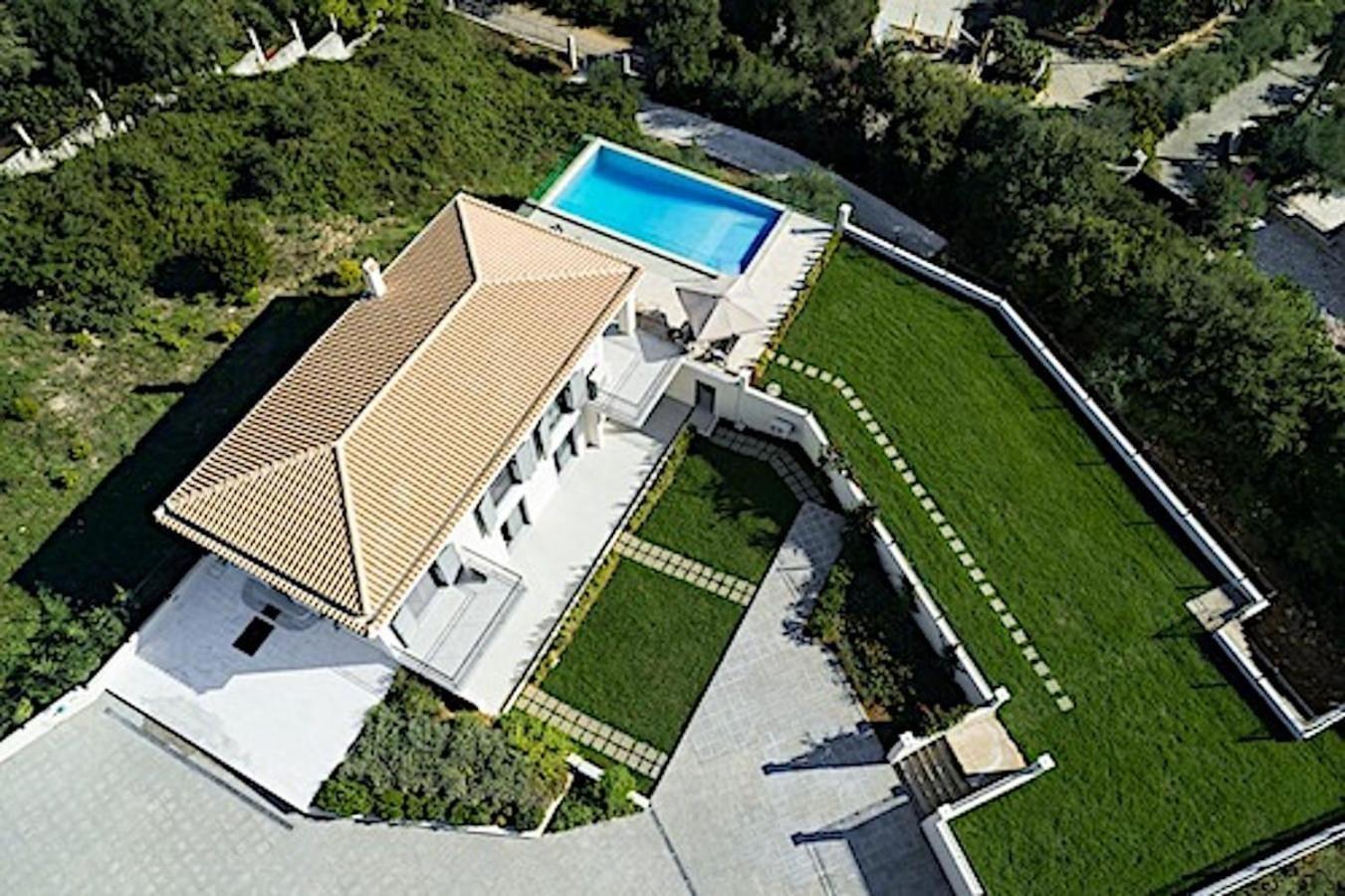 Cp 4 Bedroom Villa Giem Dassia Dafnila
