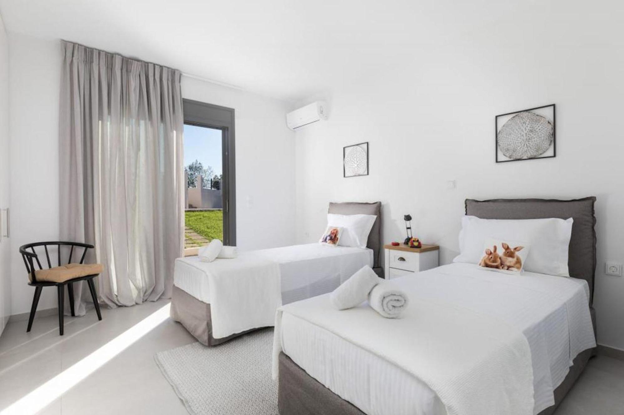 Cp 4 Bedroom Villa Giem Dassia